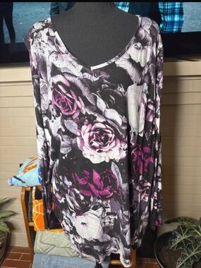 Vera Wang Black & Purple Floral Long-Sleeve Tunic